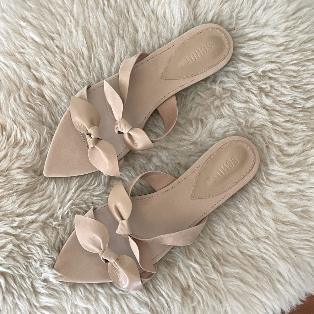 Schutz Elora Flat Nude leather and suede size 10